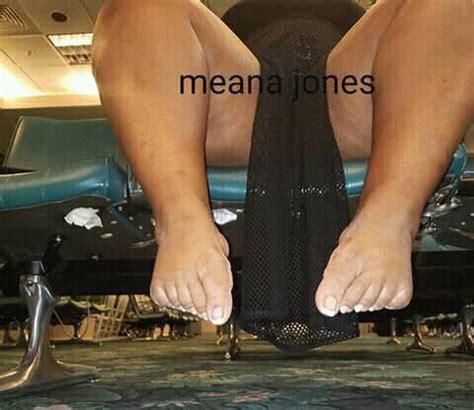 meana jones footjob|Meana jones grands pieds footjob